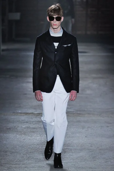 Look 4